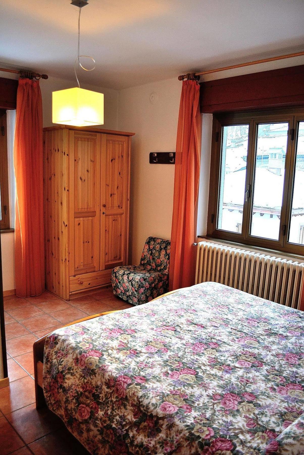 Albergo Morandi Вальбондьйоне Екстер'єр фото
